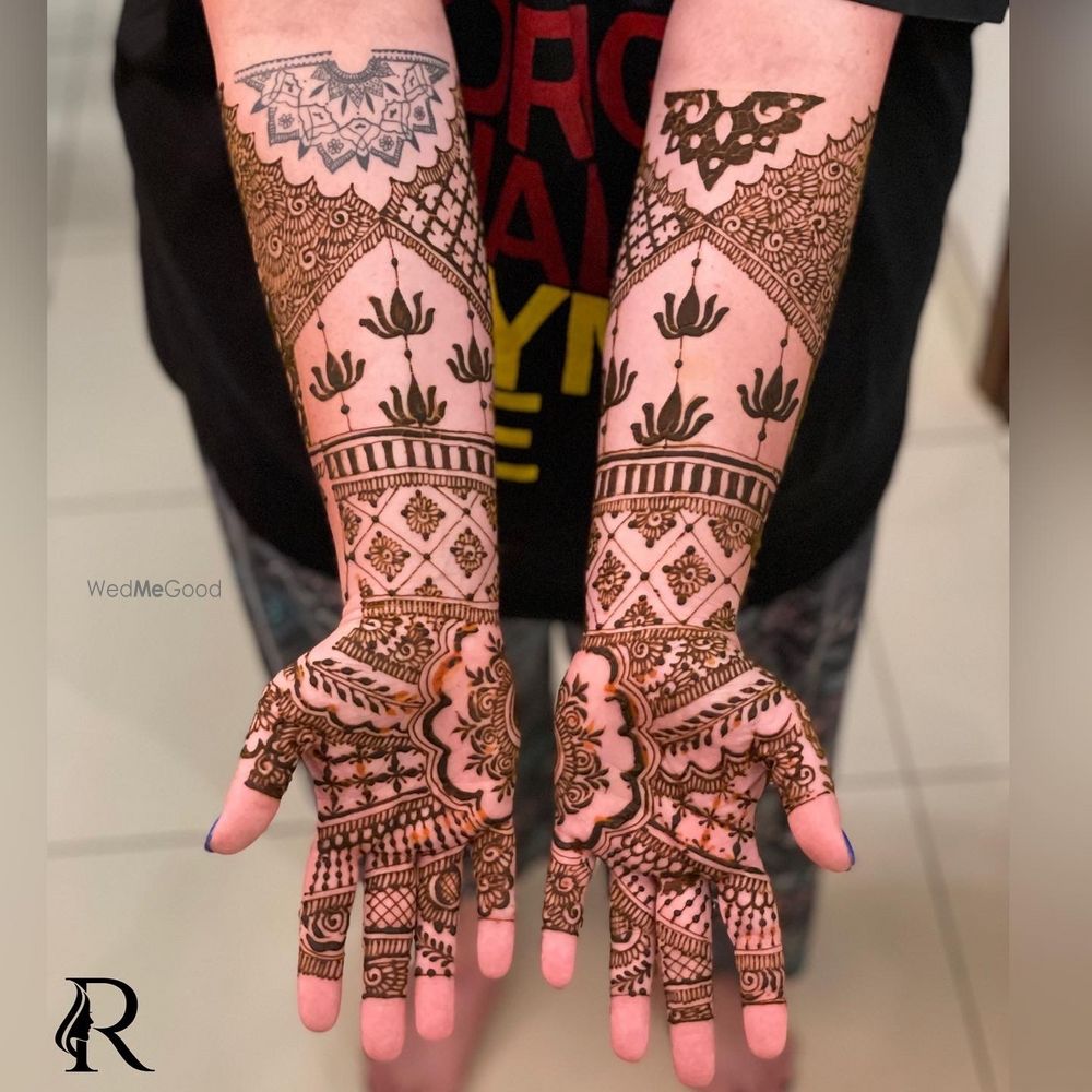 Photo By Glowing Hands Dubai - Mehendi Artist