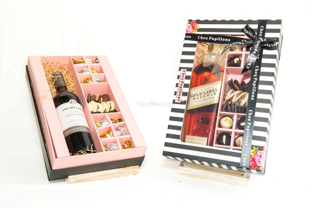 Photo By Chez Papillons By Bonjour Chocolates  - Favors