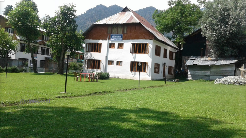 Zebrina Guest House