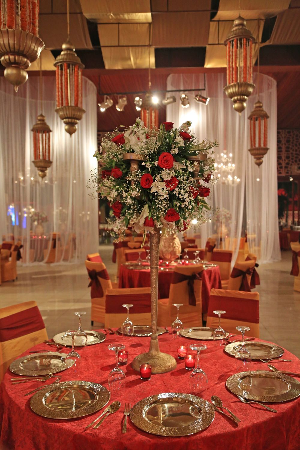 Photo of Tall floral table centerpiece
