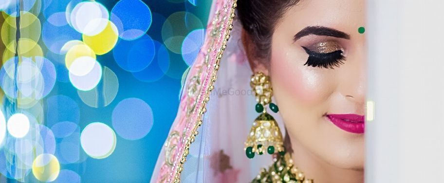 Astha Khanna - Makeup Artist