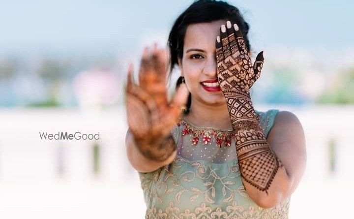 Photo By Partyboks Mehendi Services - Mehendi Artist