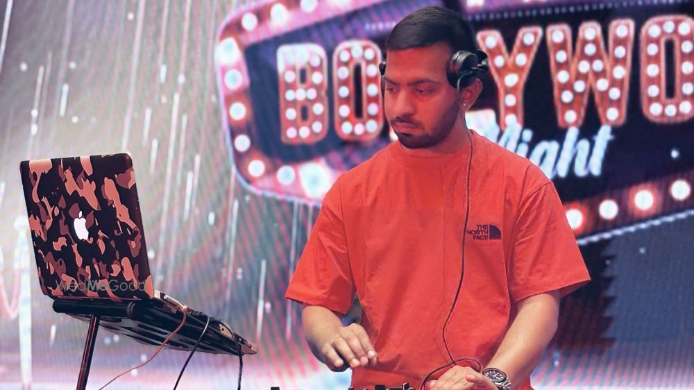 DJ Hitash Official