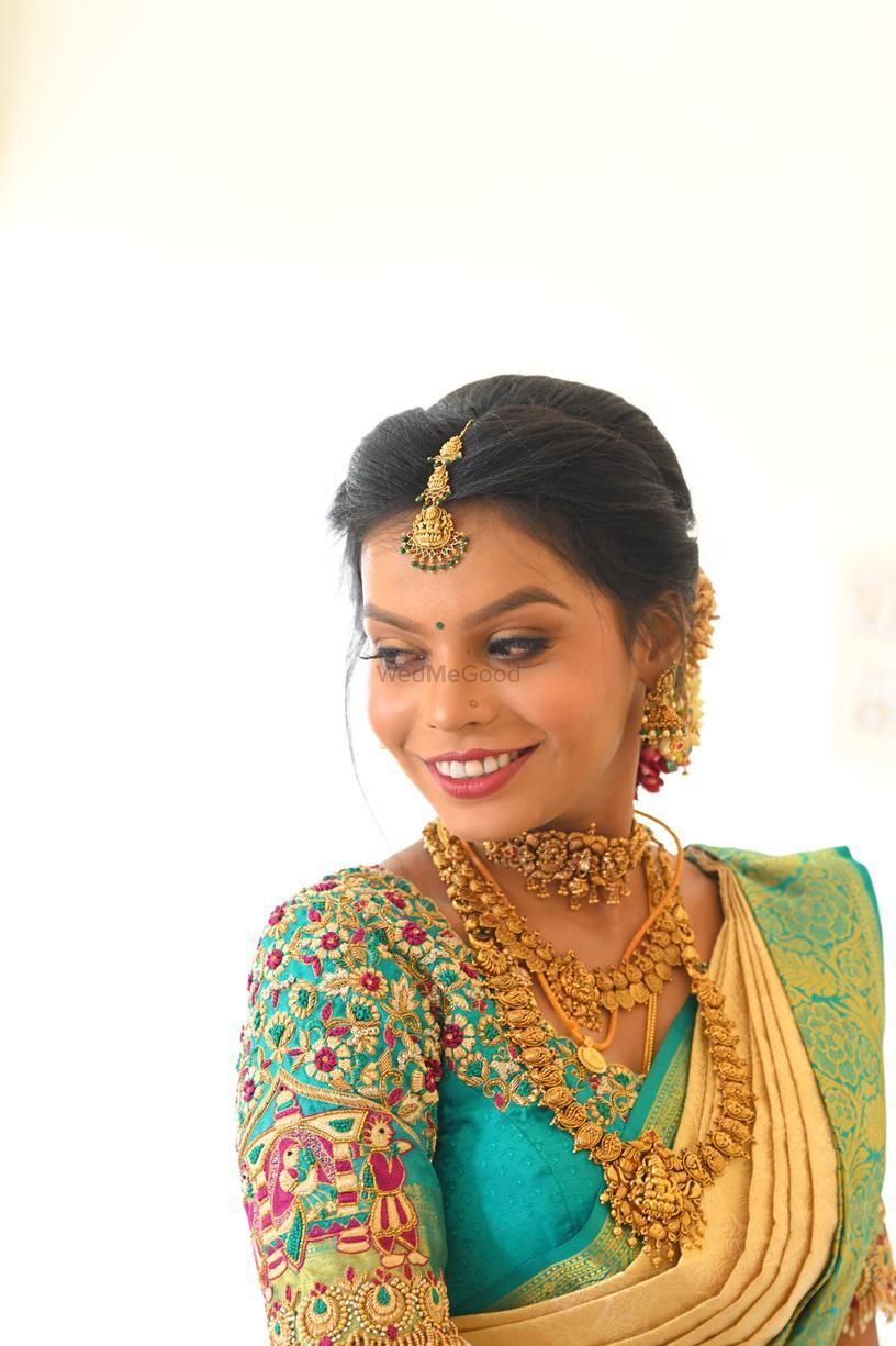 Photo By Varshini Ashwin MUA - Bridal Makeup