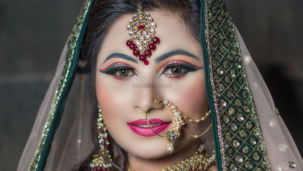 Artist Makeup Academy by Deepa Baranwal