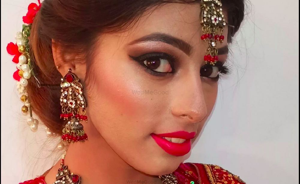 Makeup by Shreya Soni