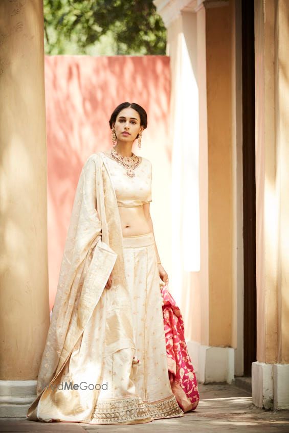 Photo of Simple off white benarasi lehenga