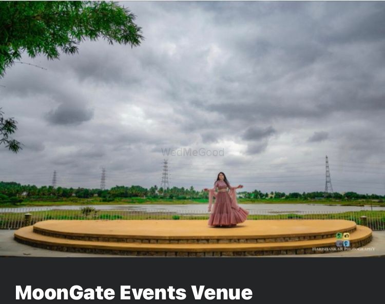 Photo By MoonGate - Venues