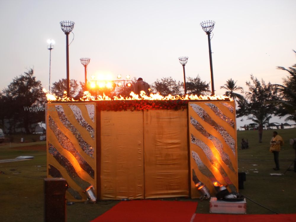 Photo By Spark Effects - Decorators