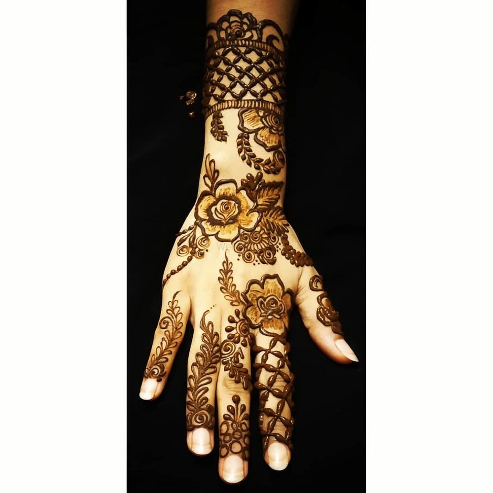 Photo By Henna by Hafsa - Mehendi Artist