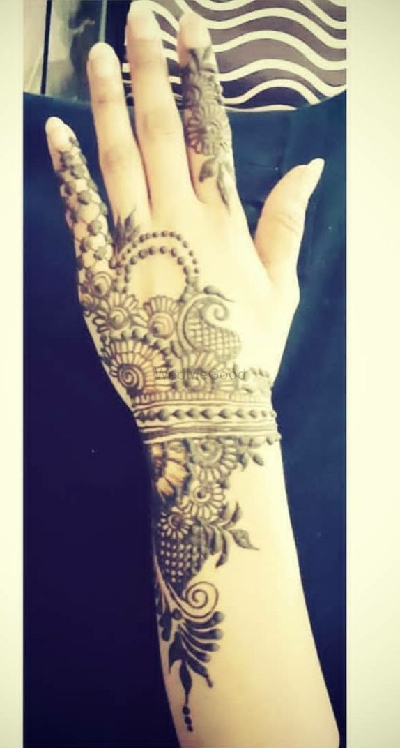 Photo By Henna by Hafsa - Mehendi Artist