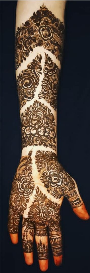 Photo By Henna by Hafsa - Mehendi Artist