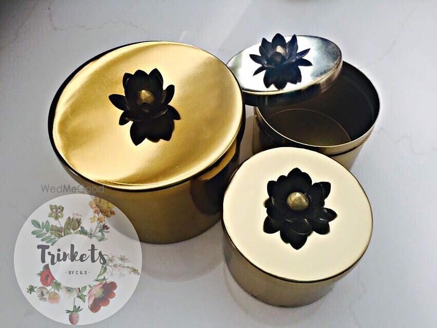 Photo By Trinkets By C&S - Trousseau Packers