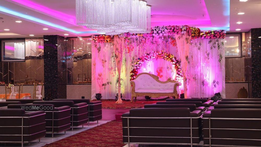 Chhavi Hotels & Banquet Hall