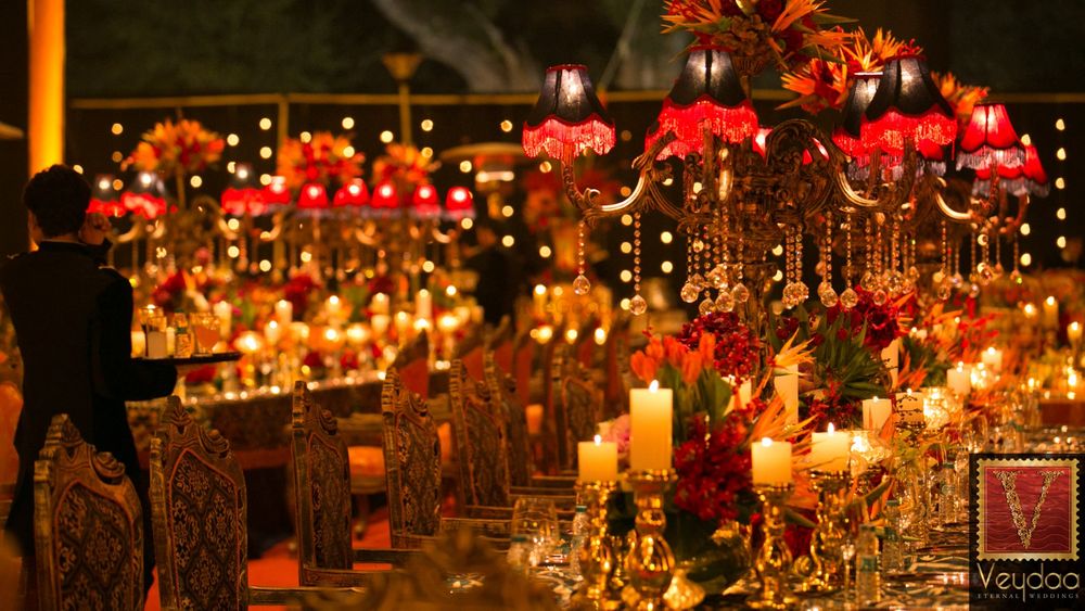 Photo of royal table setting wedding decor