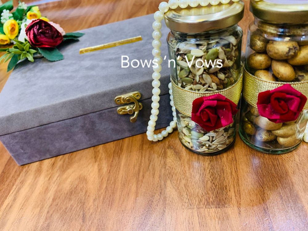 Photo By Bows ‘n’ Vows - Favors