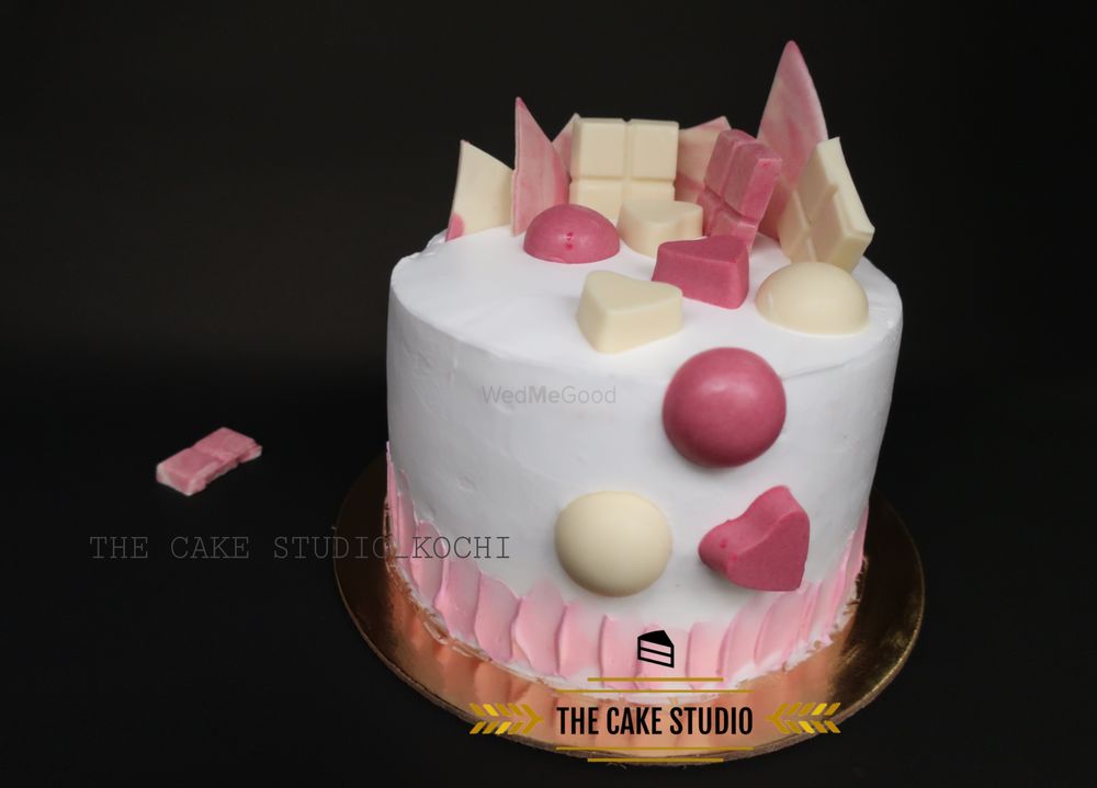 Photo By The Cake Studio - Cake