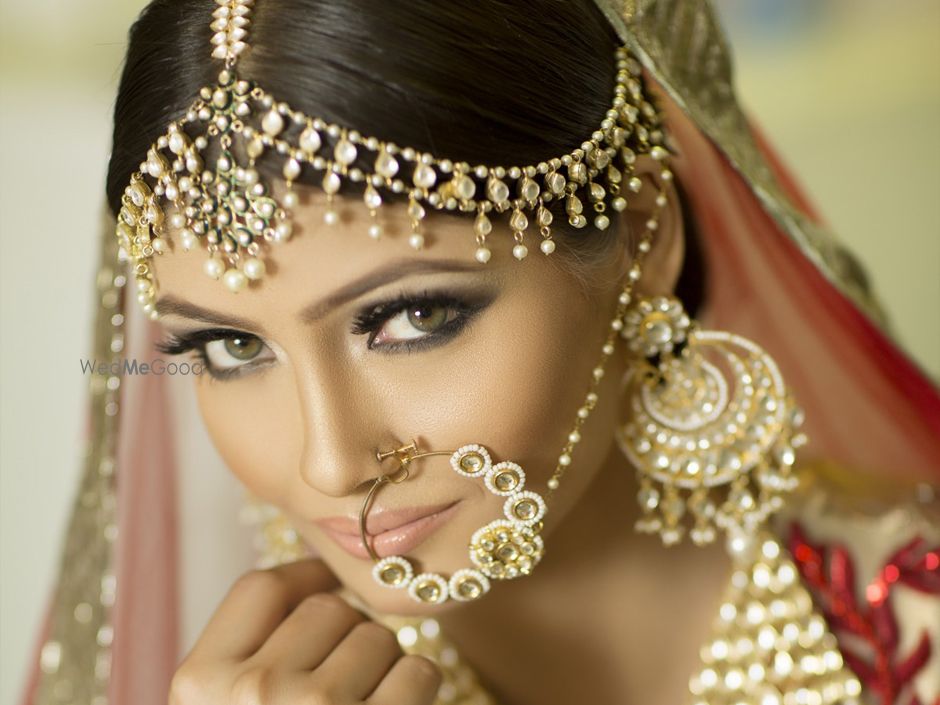 Photo By Meenakshi Dutt Makeovers - Bridal Makeup