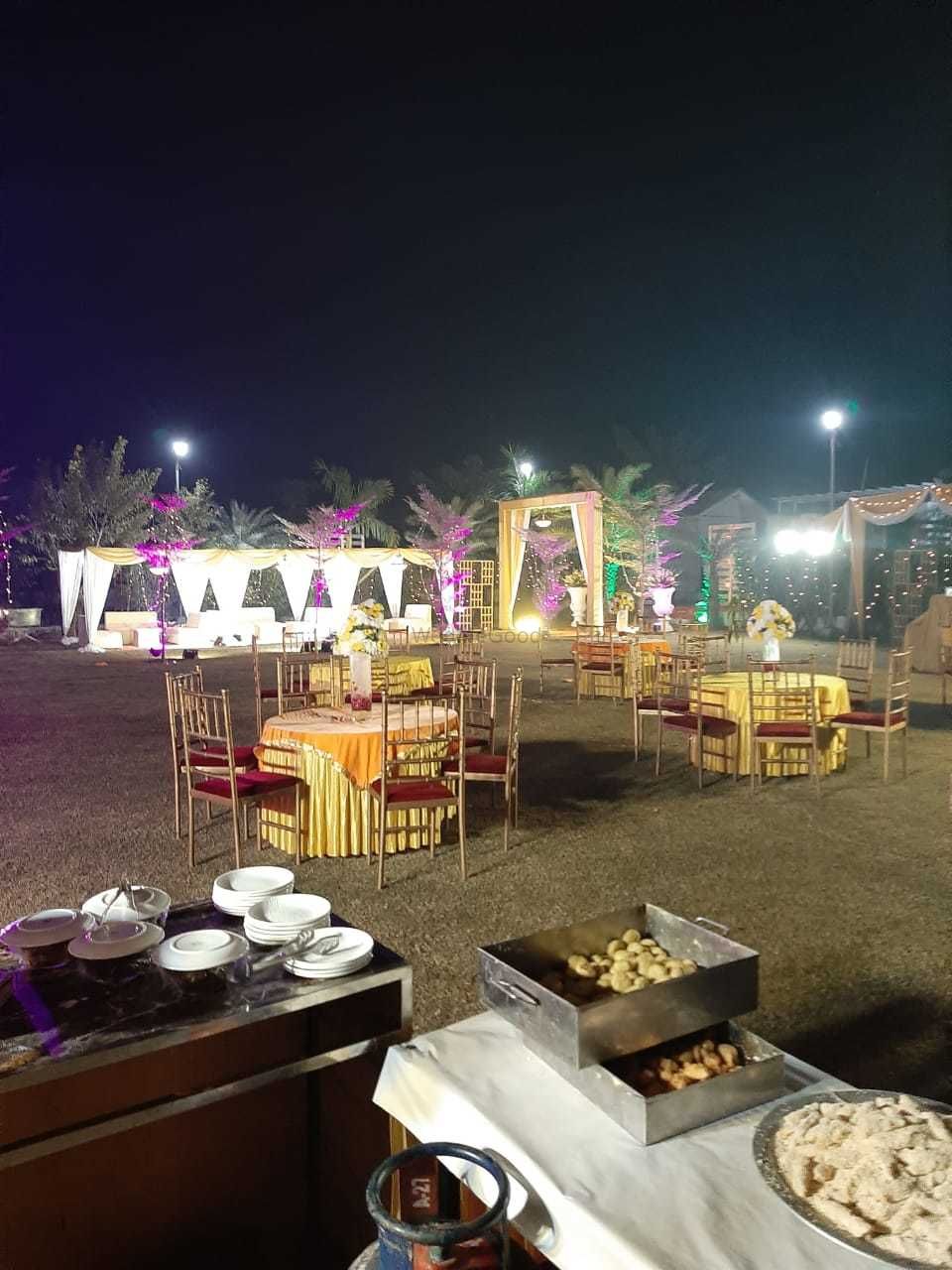 Photo By Roozbeh Resort and Farms - Venues