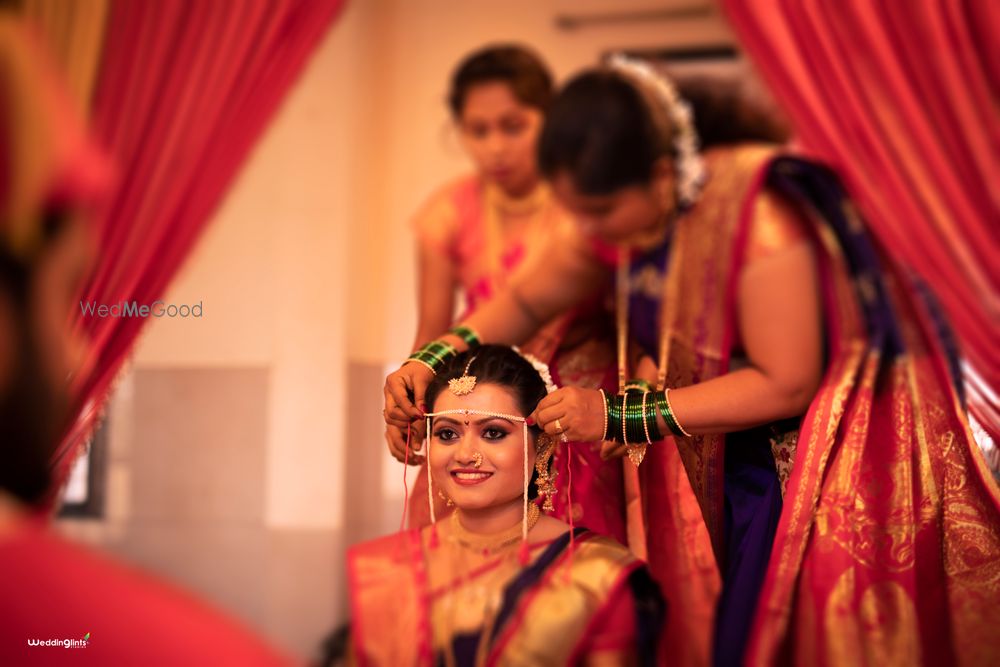 Photo By Wedding Glints - Photographers