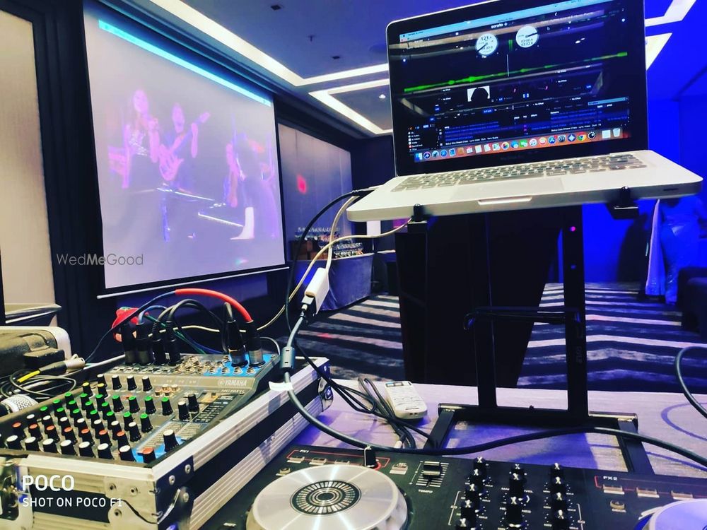 Photo By Enrich Events - DJs