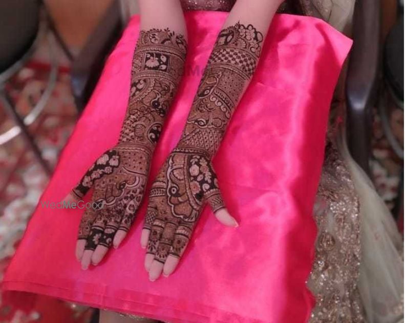 Mehandi Artist by Satnam Singh