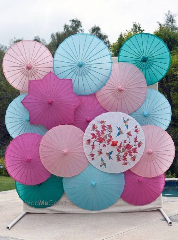 Photo of umbrella backdrop photo booth