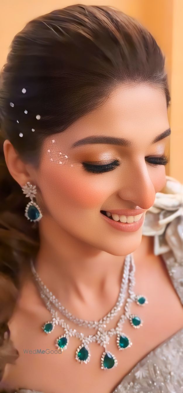 Photo By Makeover by Anee and Kittu - Bridal Makeup