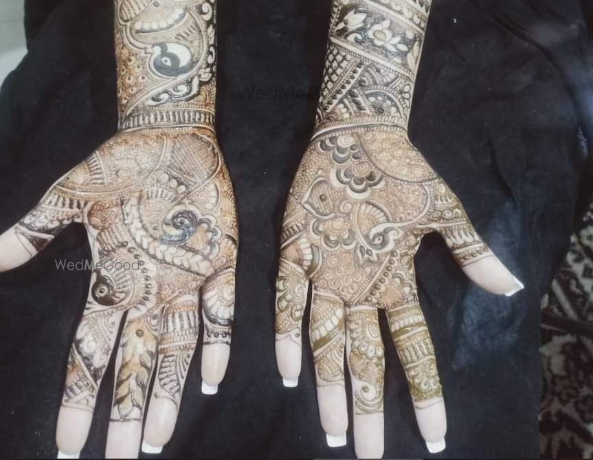 Ravi Bridal Mehendi Artist