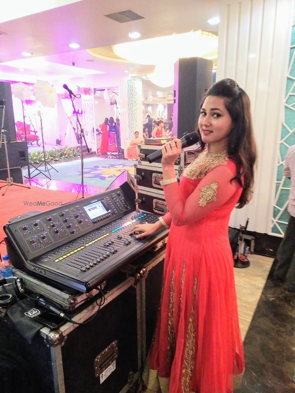 Photo By Anchor Aditi Kapoor - Wedding Entertainment 