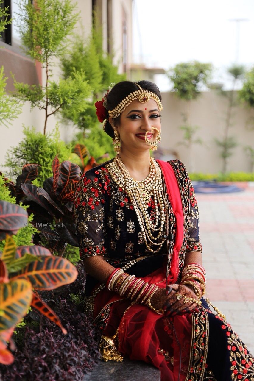 Photo By Embellish with Anamika - Bridal Makeup