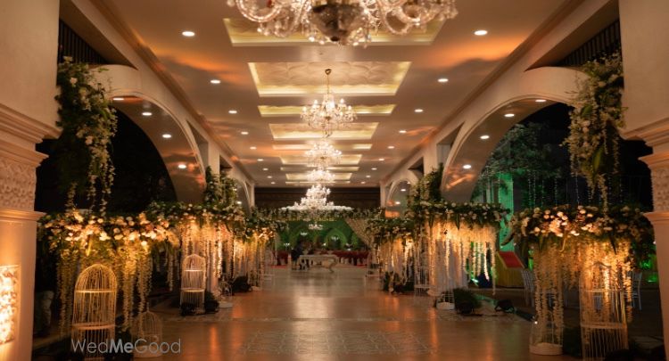 Photo By Golden Hour Event - Decorators