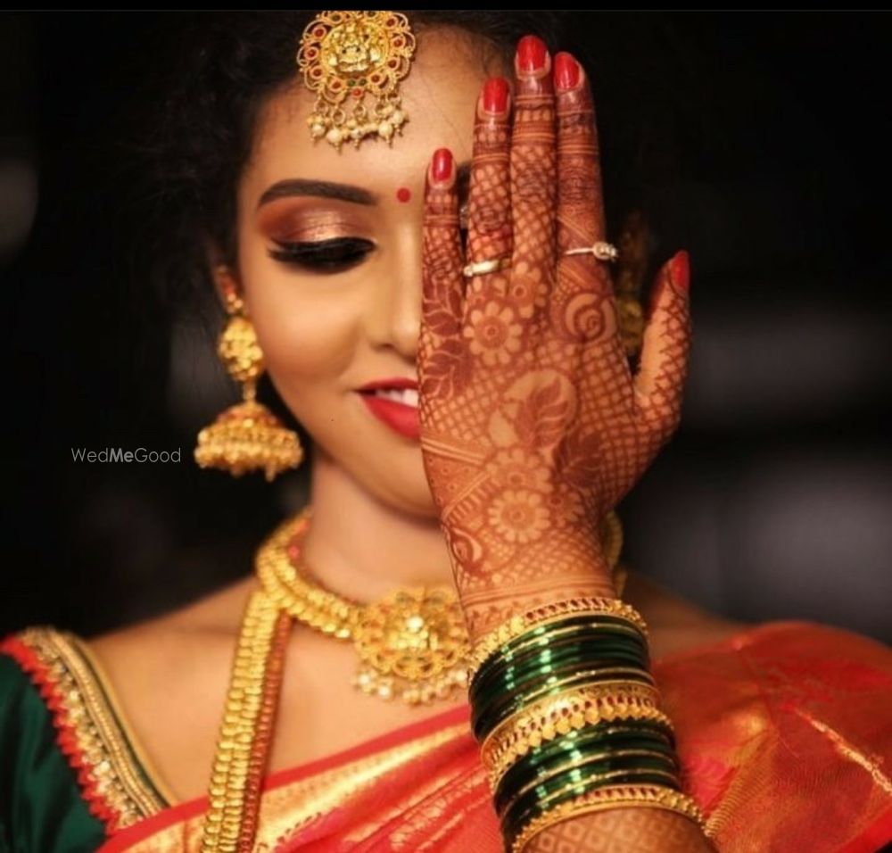 Photo By Lookwell Academy - Bridal Makeup