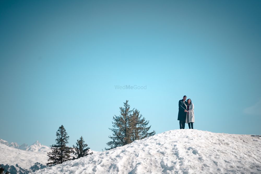 Photo By World Through Lens - Pre Wedding Photographers