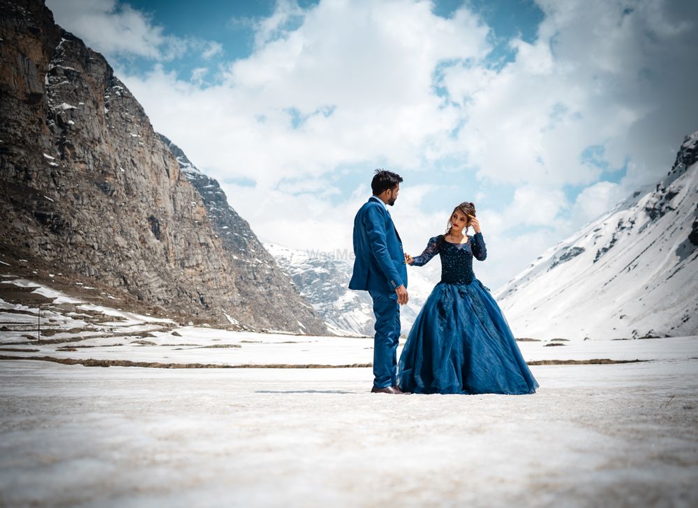 Photo By World Through Lens - Pre Wedding Photographers