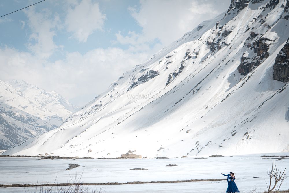 Photo By World Through Lens - Pre Wedding Photographers