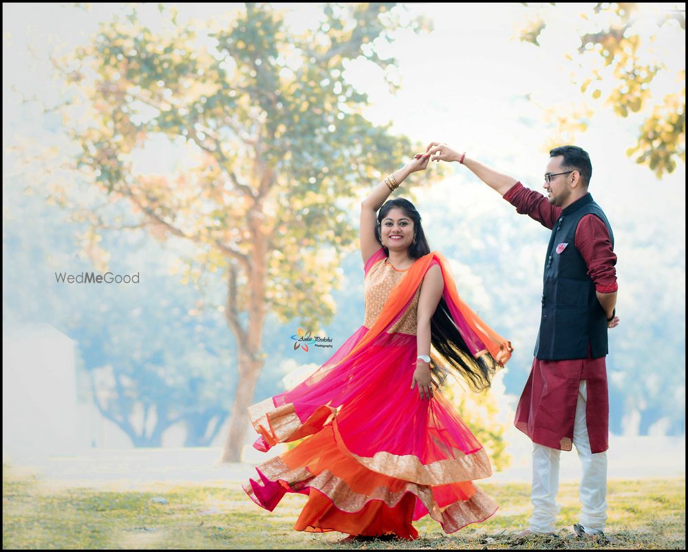 Photo By Living Pixels by Ankit Preksha Photography - Photographers