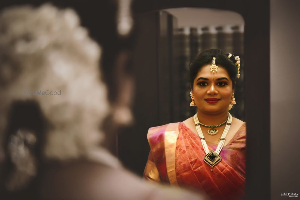 Photo By Living Pixels by Ankit Preksha Photography - Photographers