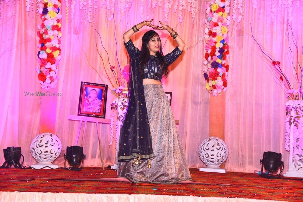 Photo By The Dance Destination - Sangeet Choreographer