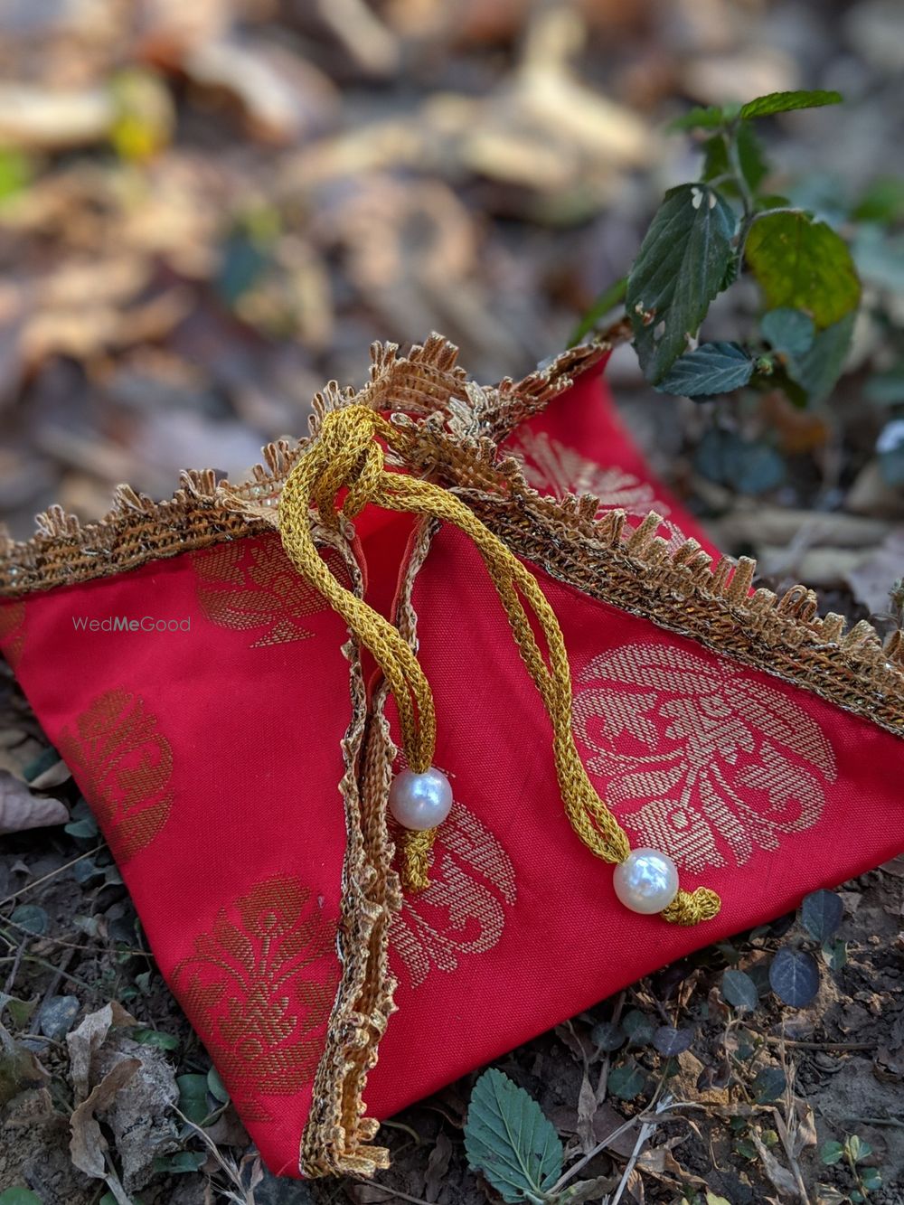 Photo By Adirag - Favors