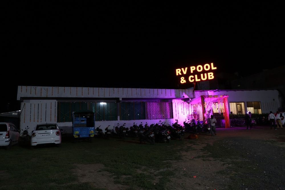 Photo By RV Pool & Club - Venues