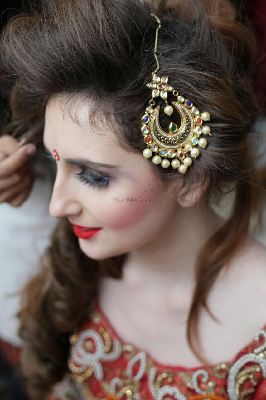 Photo By Makeovers by Niti - Bridal Makeup