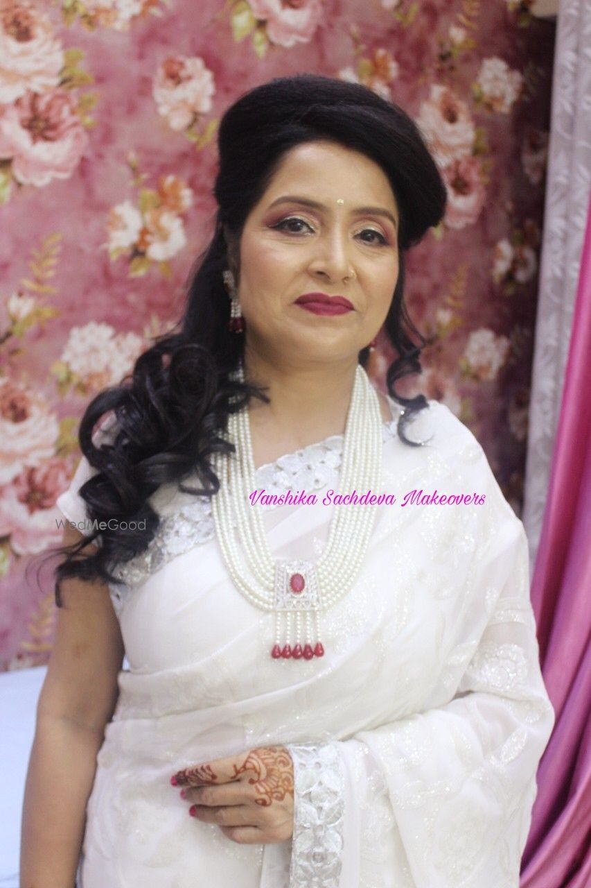 Photo By Vanshika Sachdeva Makeovers - Bridal Makeup