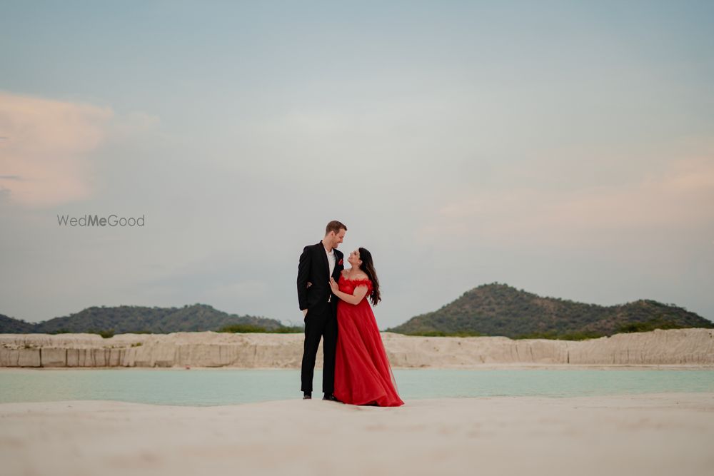 Photo By Wedding Diaries By OMP - Pre Wedding Photographers