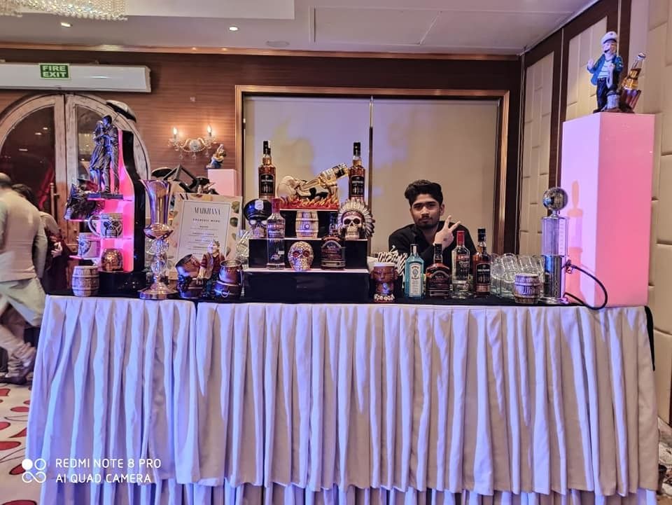 Photo By Maikahana Cocktail Service - Bartenders