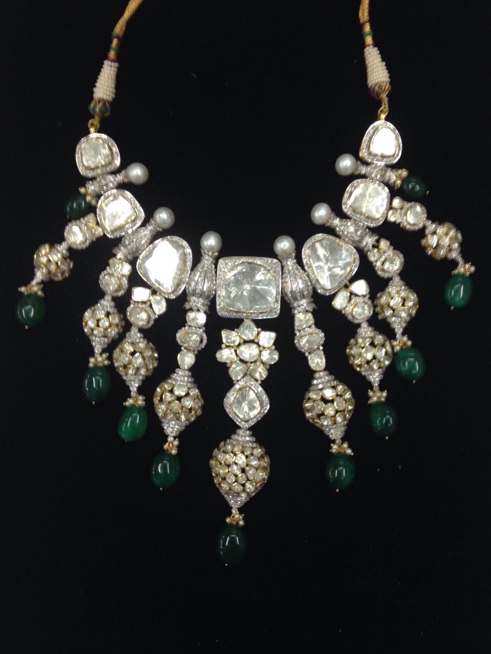 Photo of emerald and polki necklace