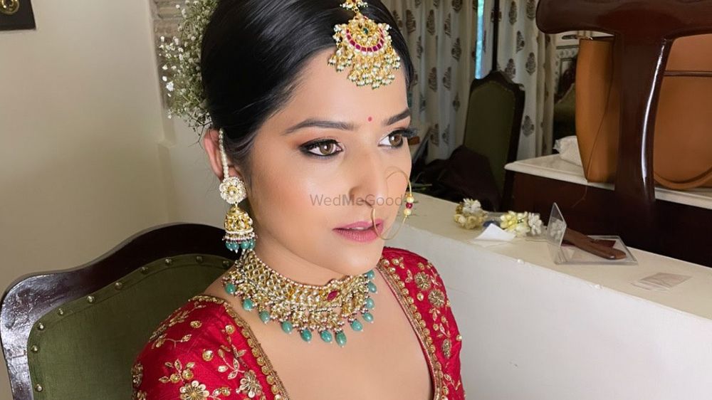 Makeup by Manisha Najwani