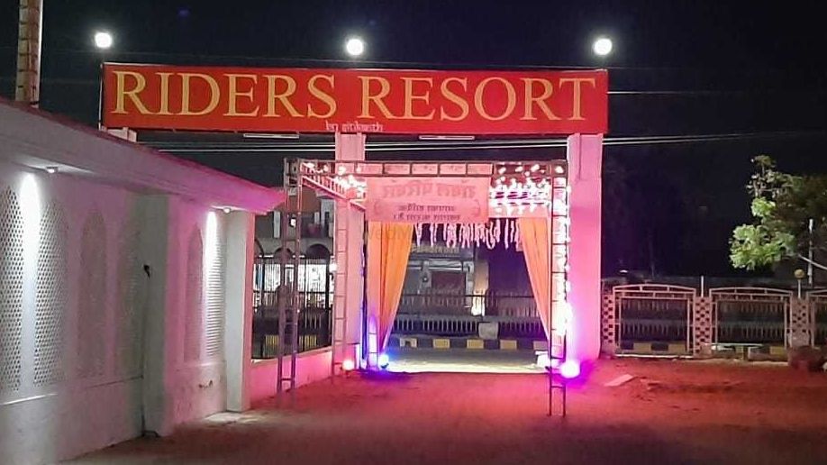 Riders Resort