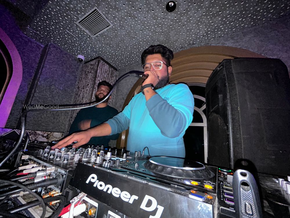 Photo By Abhi - DJs