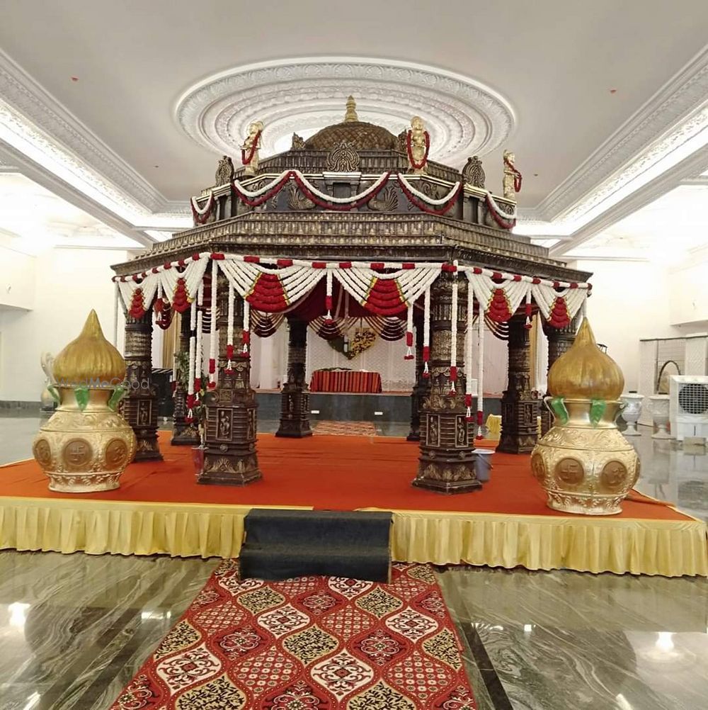 Photo By AJS Florals - Decorators